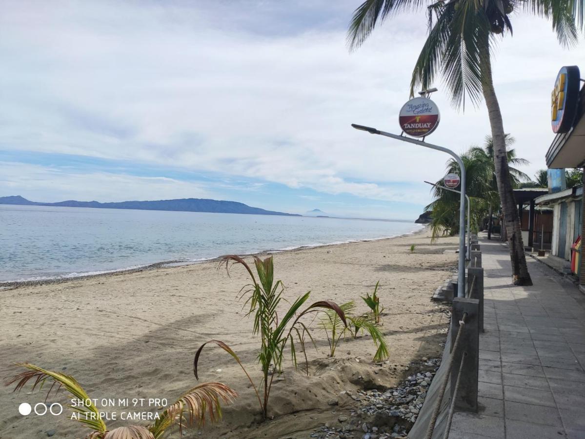 Casa Aviara Resort & Hotel Puerto Galera Exterior photo